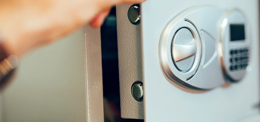 Fingerprint Safe Openers in Niles, IL