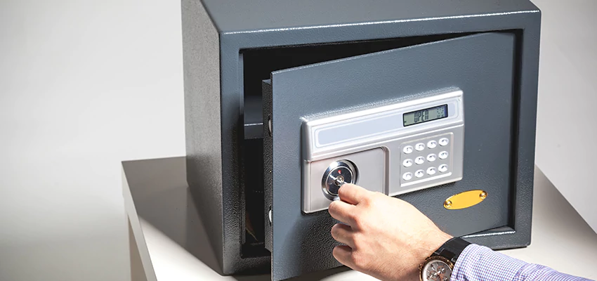 Jewelry Safe Unlocking Service in Niles, Illinois