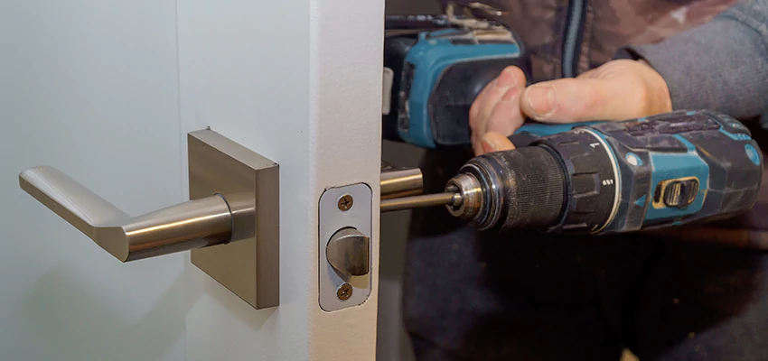 Broken Door Handle Lock Repair in Niles, Illinois