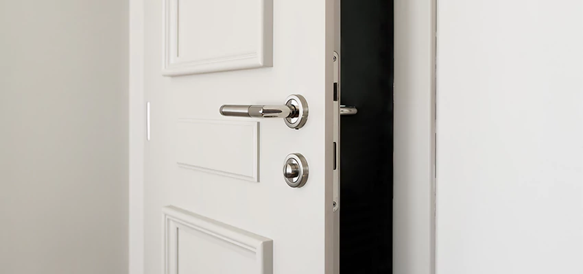 Folding Bathroom Door With Lock Solutions in Niles, IL